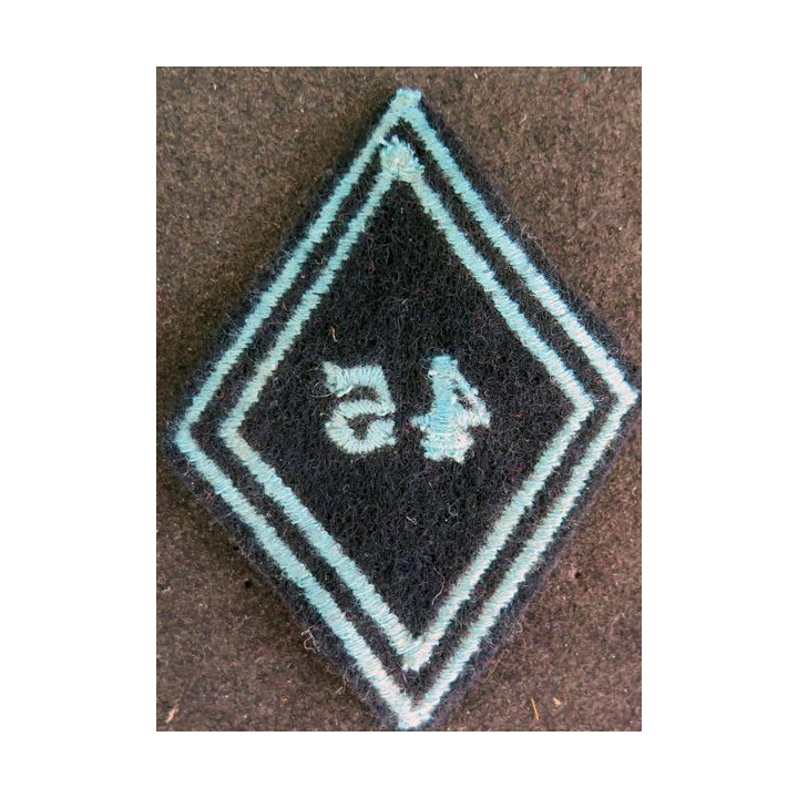 LOSANGE DE BRAS MODÈLE 45 : insigne inconnu ??? 45° chasseurs ???