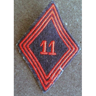 LOSANGE DE BRAS MODÈLE 45 :11° régiment du génie troupe avec 3 soutaches ???