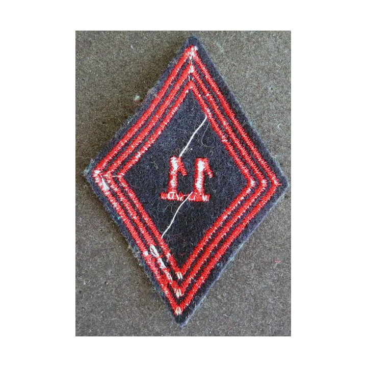 LOSANGE DE BRAS MODÈLE 45 :11° régiment du génie troupe avec 3 soutaches ???