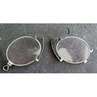 Anciens l'ornons de vue binocle ou paire de lunettes pince nez
