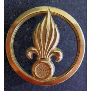 INSIGNE DE BÉRET : Insigne de béret de la légion étrangère de fabrication Arthus Bertrand Paris