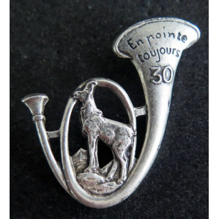 30° BCP : 30° bataillon de chasseurs à pied Drago H. 127 devise gravée et chiffre 30 en relief
