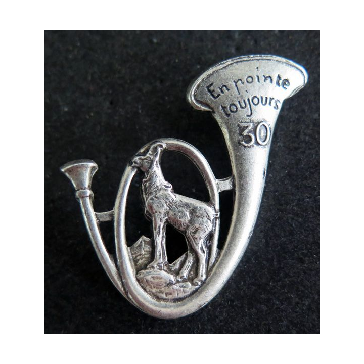 30° BCP : 30° bataillon de chasseurs à pied Drago H. 127 devise gravée et chiffre 30 en relief