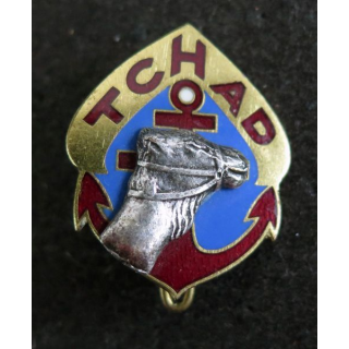 RMT : insigne métallique du régiment de marche du Tchad de fabrication Drago H. 181 relief
