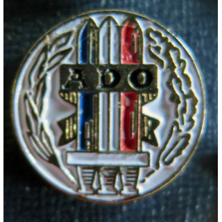 ADO : pin's de l'association pour le développement des oeuvres d'entraide de la défense