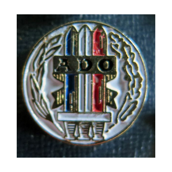 ADO : pin's de l'association pour le développement des oeuvres d'entraide de la défense