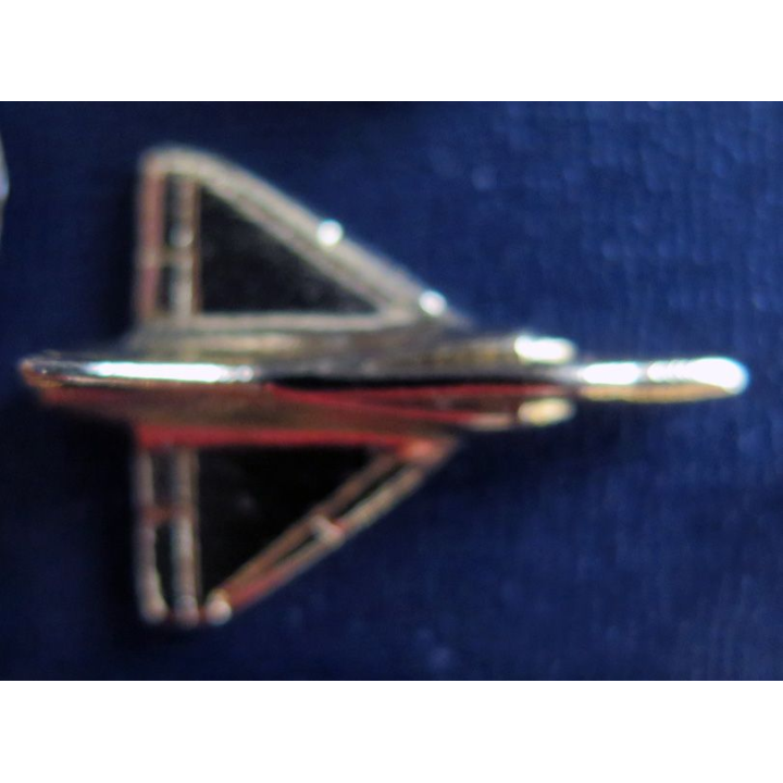 Pin's du Mirage 2000 en métal doré