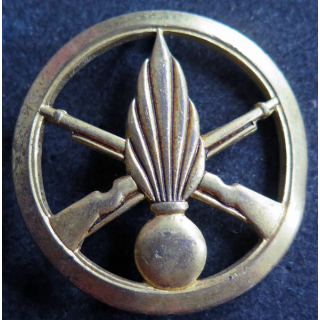 INFANTERIE : Insigne de béret de l'infanterie de fabrication Drago Romainville