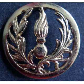 insigne de béret du commissariat doré fabrication Drago