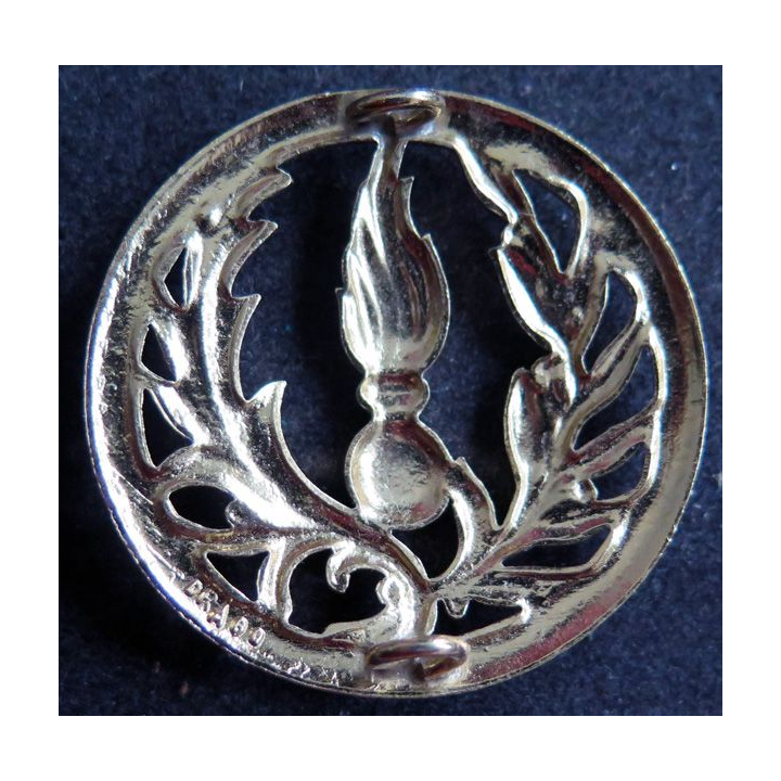 insigne de béret du commissariat doré fabrication Drago