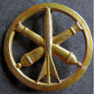 ARTILLERIE : insigne de béret de l'Artillerie de fabrication Drago Romainville