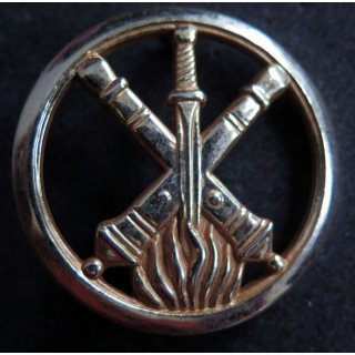 insigne de bérêt de l'armement doré sans fabricant