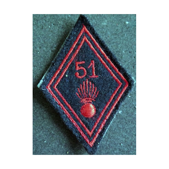 losange de bras modèle 45 :  51° régiment d'infanterie troupe sur scratch