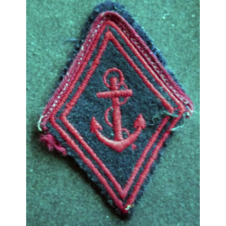 LOSANGE DE BRAS MODÈLE 45 :  régiment d'infanterie de Marine troupe engagé avec liseré rouge supérieur