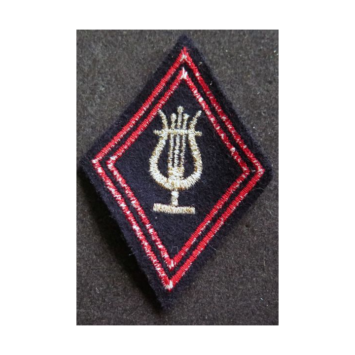 LOSANGE DE BRAS MODÈLE 45 : Musique en laminette dorée infanterie cadre