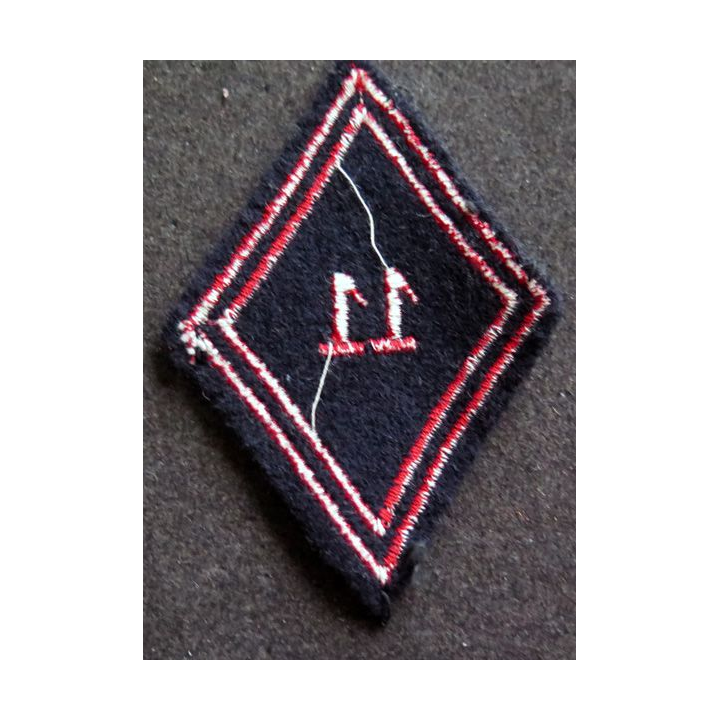 LOSANGE DE BRAS MODÈLE 45 : 11° Régiment de cuirassiers troupe