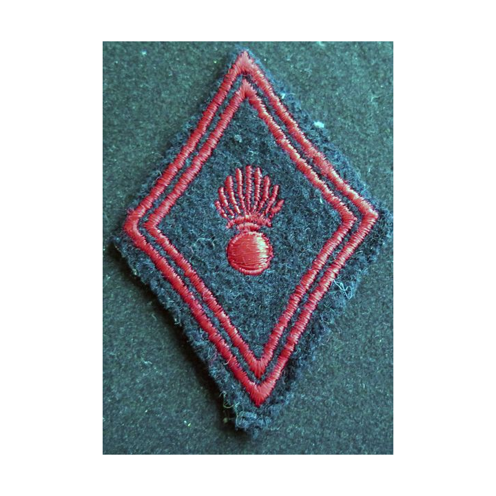 LOSANGE DE BRAS MODÈLE 45 :  régiment d'infanterie troupe 