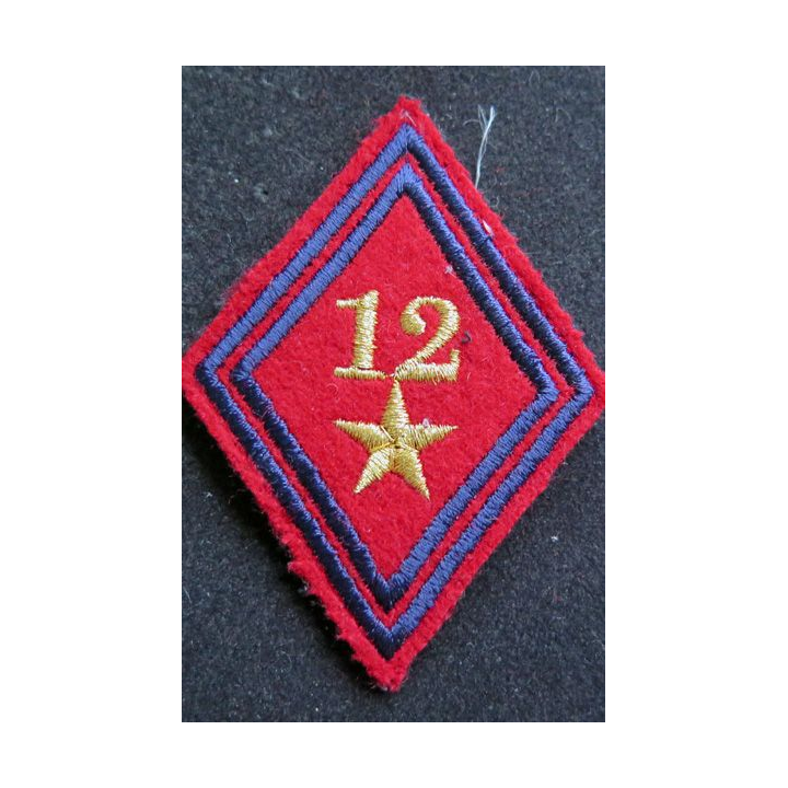 LOSANGE DE BRAS MODÈLE 45 : Ecusson 12° régiment d'artillerie avec étoile cadre