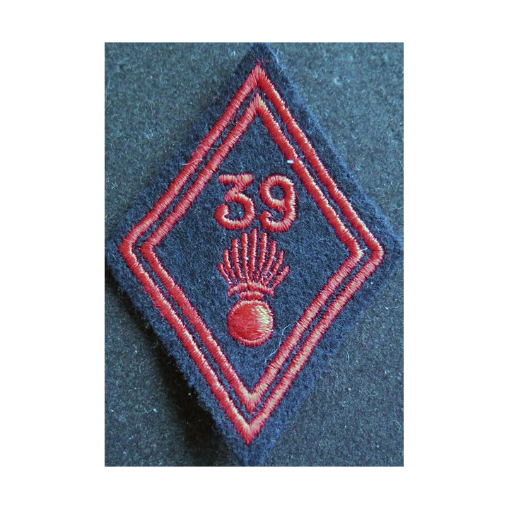 LOSANGE DE BRAS MODÈLE 45 : 39° Régiment d'infanterie troupe