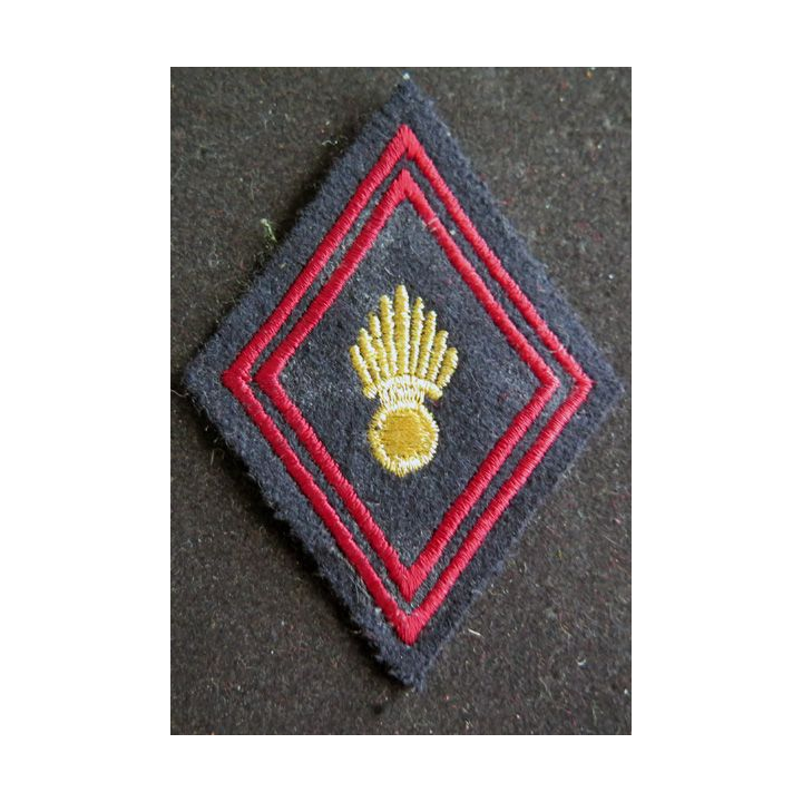 LOSANGE DE BRAS MODÈLE 45 : régiment d'infanterie cadre