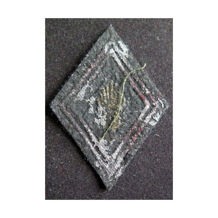 LOSANGE DE BRAS MODÈLE 45 : régiment d'infanterie cadre