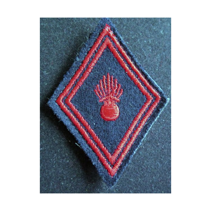 LOSANGE DE BRAS MODÈLE 45 : régiment d'infanterie troupe sur scratch