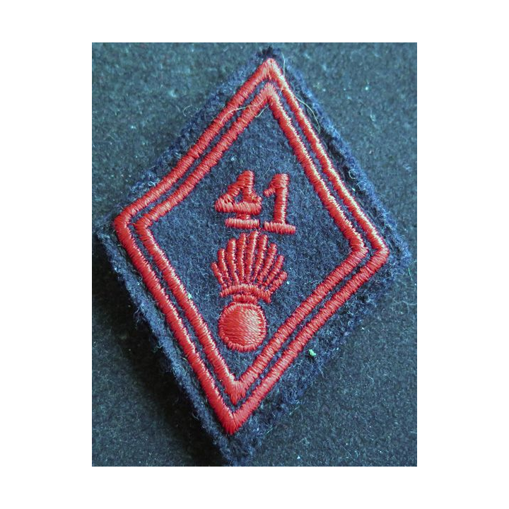 LOSANGE DE BRAS MODÈLE 45 : 41° régiment d'infanterie troupe sur crochets