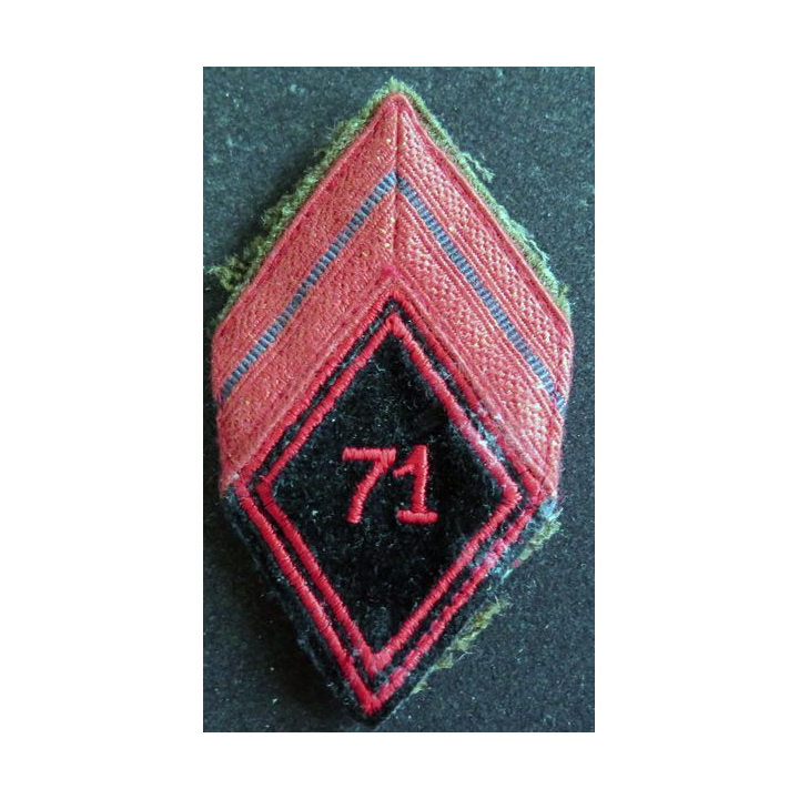 LOSANGE DE BRAS MODÈLE 45 : caporal du 71° régiment du génie sur tissu kaki avec crochets