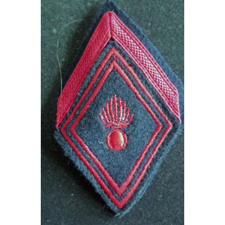 LOSANGE DE BRAS MODÈLE 45 :1° Classe de régiment d'infanterie sur crochets