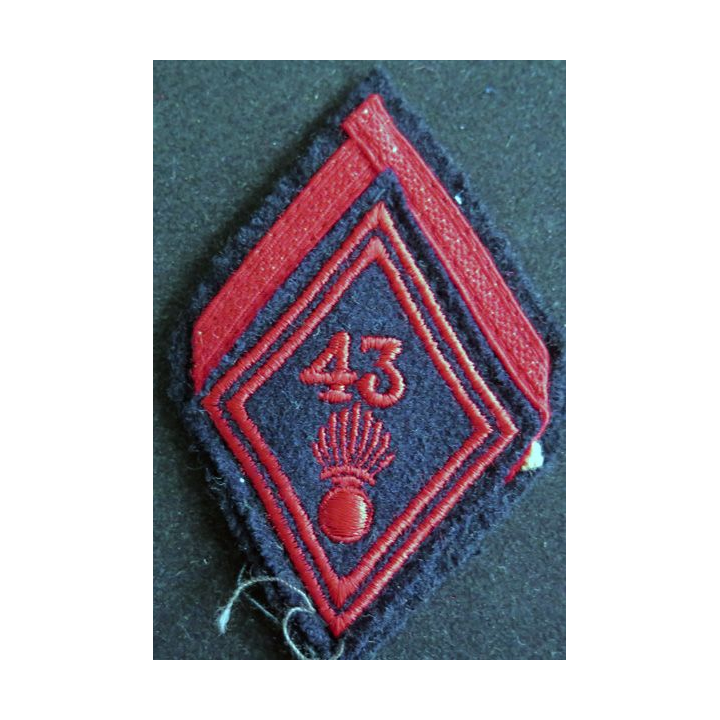 LOSANGE DE BRAS MODÈLE 45 : 1° Classe du 43° régiment d'infanterie