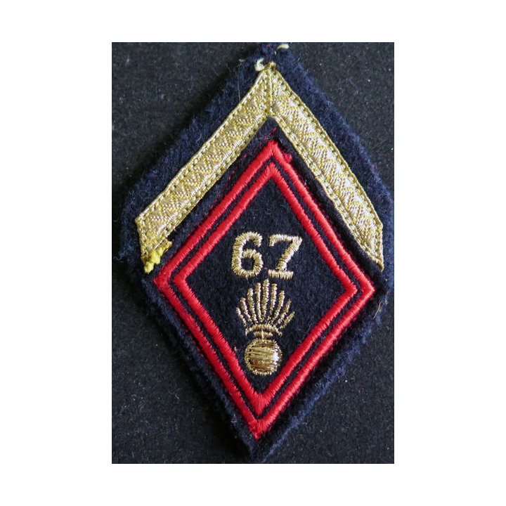 LOSANGE DE BRAS MODÈLE 45 : sergent du 67° régiment d'infanterie