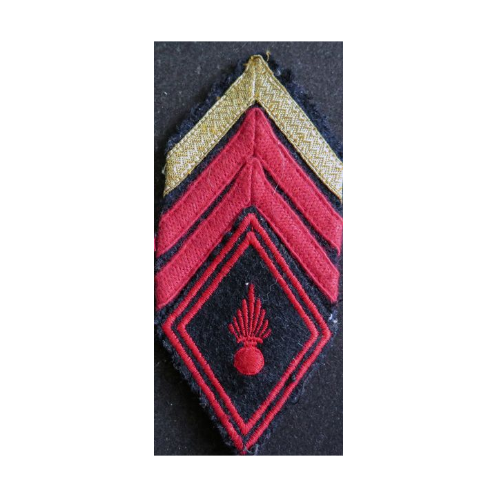 LOSANGE DE BRAS MODÈLE 45 : caporal chef appelé de régiment d'infanterie