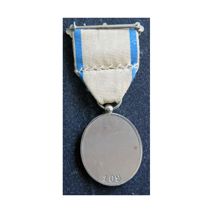 FRANCE : Médaille de l'Union des femmes de France barrette RENNES numérotée 109