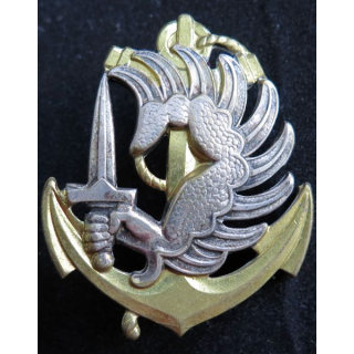LÉGION : insigne de béret de la légion étrangère de fabrication Drago Romainville G. 1772