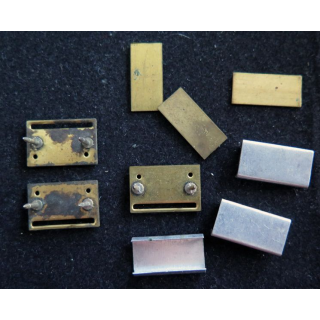 MILITARIA : petit lot de support de décorations miniatures