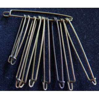 MILITARIA : lot de 10 épingles en laiton de dimensions diverses majorité grandes tailles (5cm)