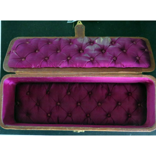 Coffret à bijoux en cuir matelassé rouge intérieur 28 x 10 x 7 cm