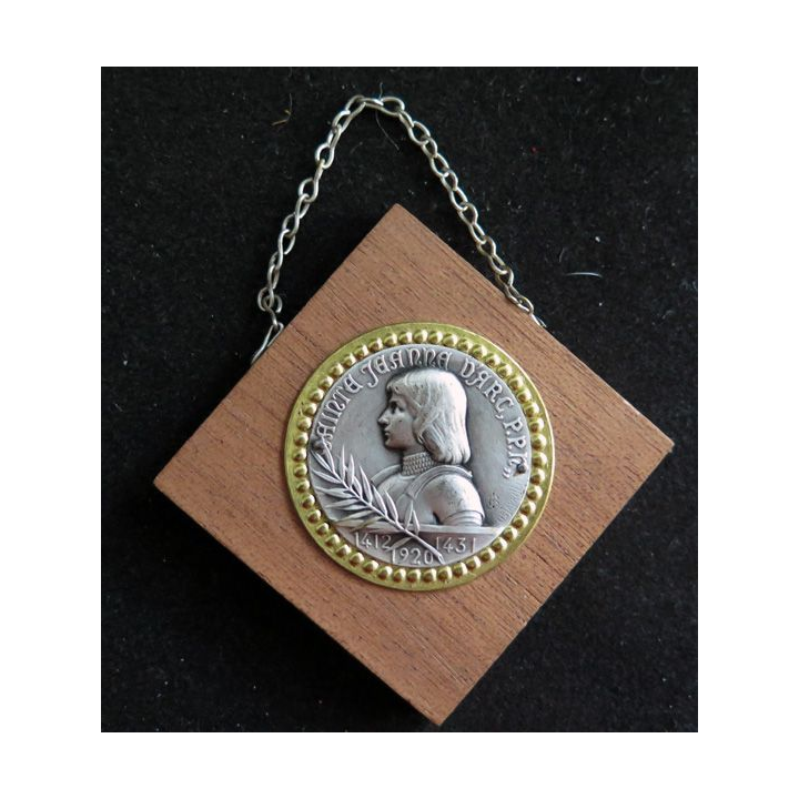 Médaille de Sainte Jeanne d'Arc 5 x 5 cm souvenir de Domremy
