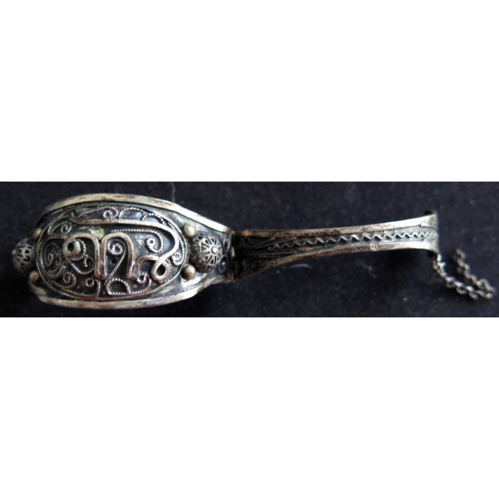 Bracelet arabe en argent manque tige de fermeture