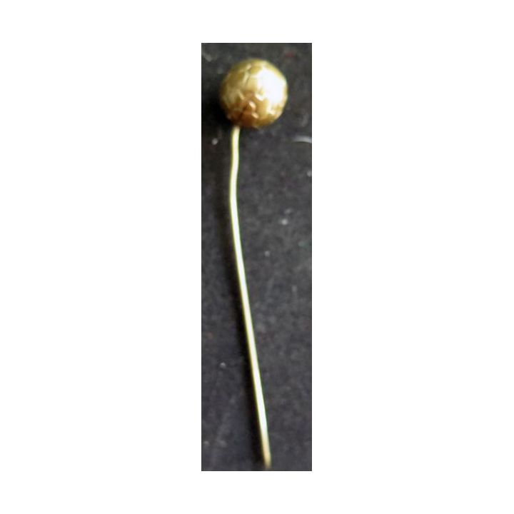 Vieille Broche représentant un ballon de football de diamètre 1,4 cm
