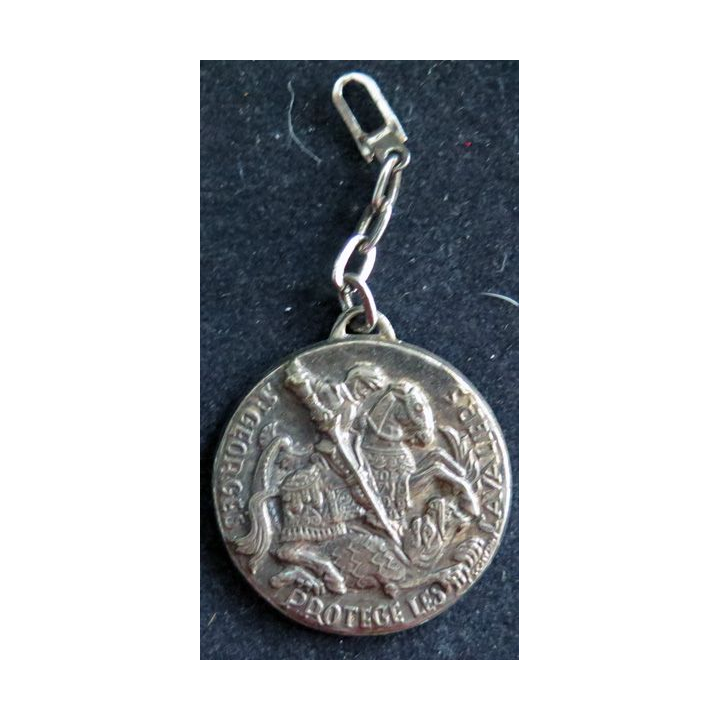 Médaille de porte clefs de Saint Georges Protège les cavaliers diamètre 3,5 cm
