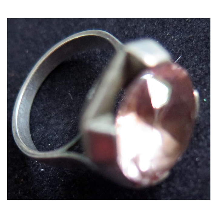 Bague amétrine rose (ou similaire) diamètre intérieur 1,8 cm 1,5 x 1,5 cm