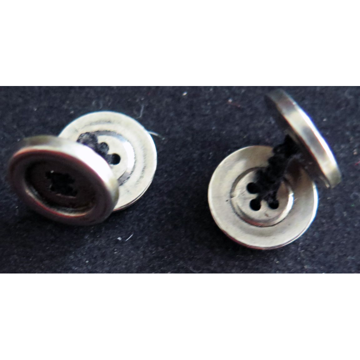 Paire de boutons de manchettes à base de bouton argentés