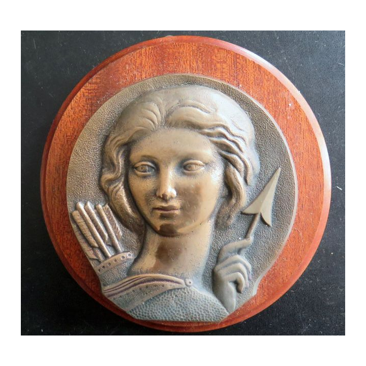 MARINE : Tape de bouche de Diane en bronze sur support bois