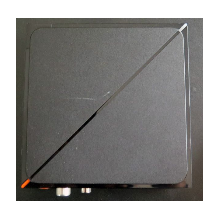 TELEPHONIE WIFI : décodeur TV UHD de chez Orange neuf avec cordons