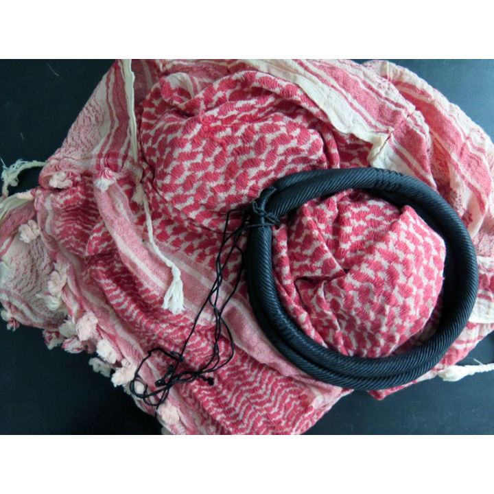 keffieh turban arabe rouge et blanc