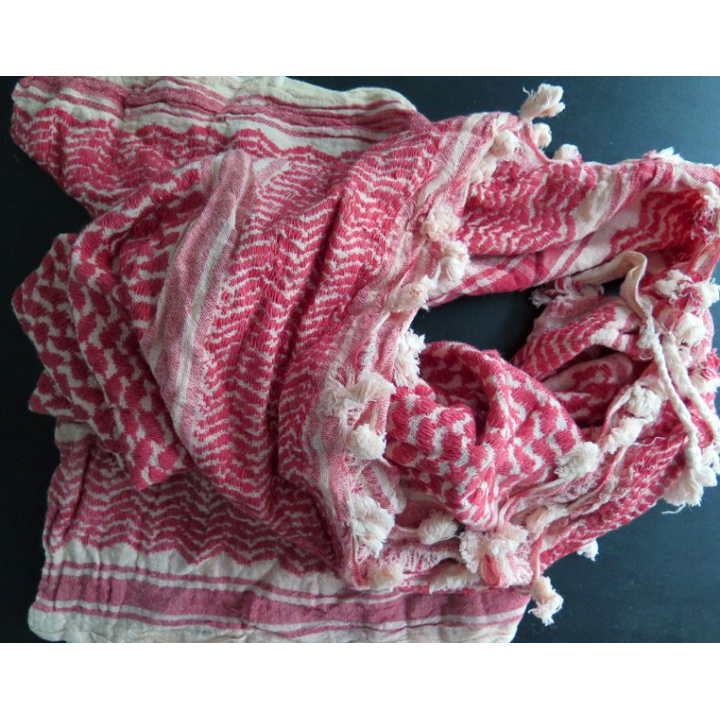 keffieh arabe rouge et blanc sans turban 1m x 1m