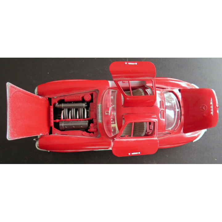 Voiture de collection Mercedes Benz 300 SL 1954 Burago échelle 1/18°