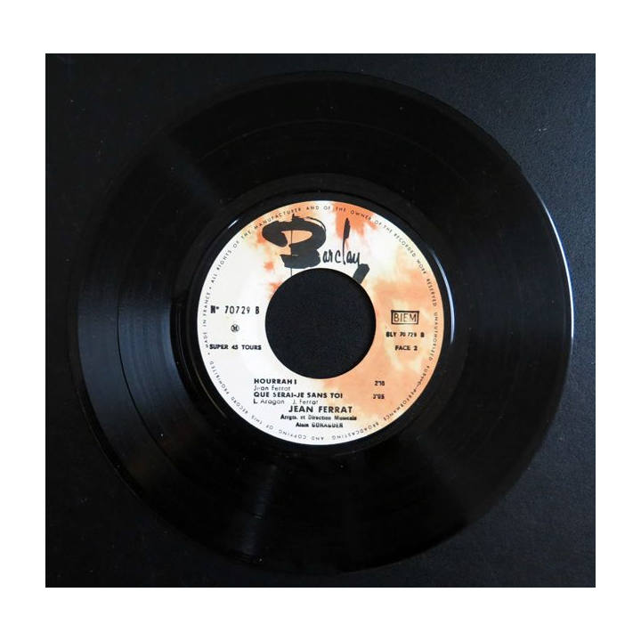 Disque 45 Tours La Montagne et Hourrah de Jean Ferrat