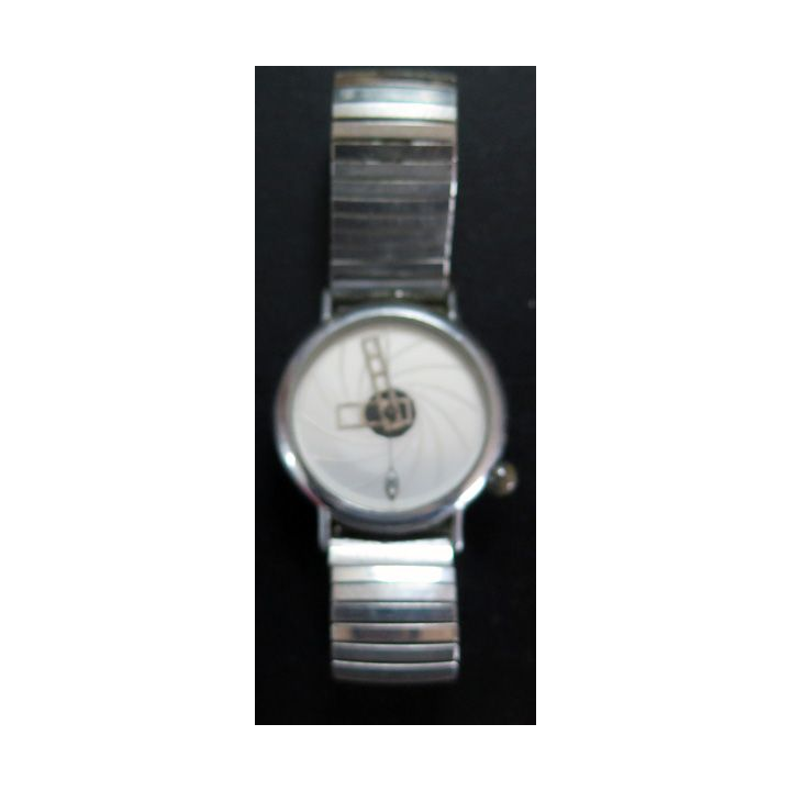 Montre Vintage J.C. Mareschal Taboo-Taboo avec bracelet métallique extensible